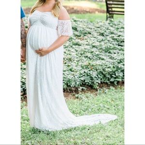 White Lace Maternity Photoshoot Dress with Train